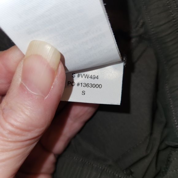 Vuori Vintage Black Scout Jogger Size S Cargo Pant Drawstring Pockets Athleisure - Picture 11 of 12